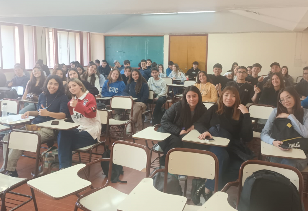 imagen Estudiantes de quinto año visitaron la Facultad de Filosofía y Letras