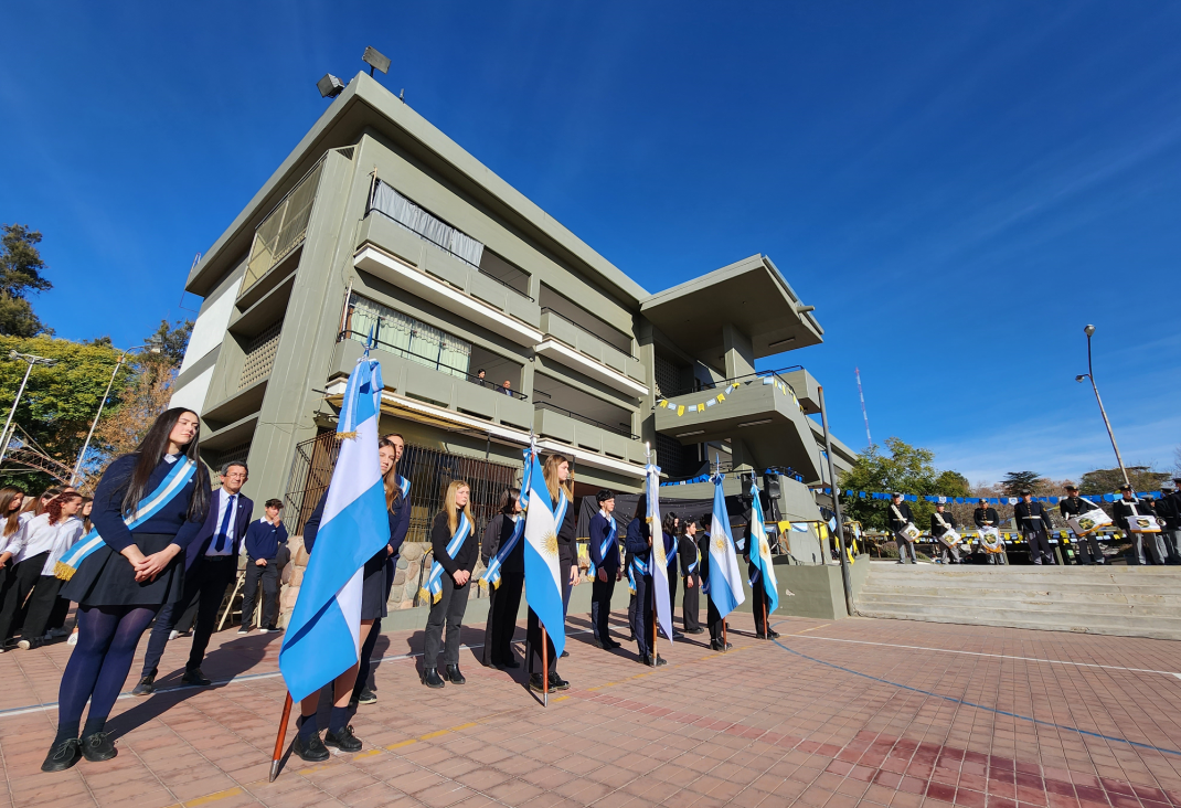 imagen Acto central: unidos por la bandera en un nuevo aniversario institucional