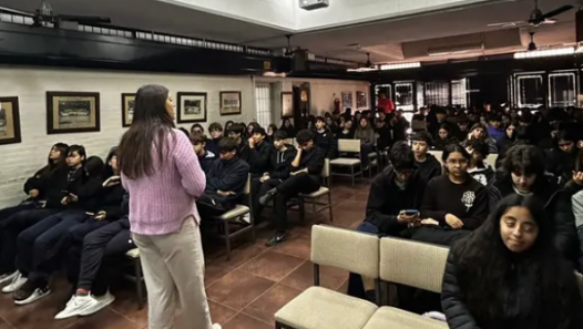 imagen Descubrí UNCUYO: Punto de encuentro en la Escuela Martín Zapata