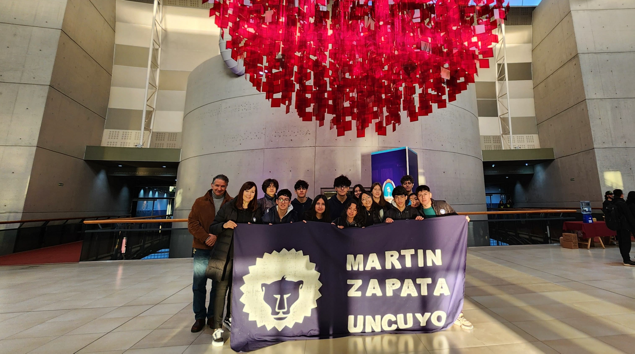 imagen Cinco equipos de estudiantes de la Escuela Martín Zapata participan del concurso Emprende U