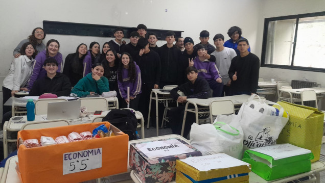 imagen Estudiantes del Martín Zapata investigaron la inflación y realizaron una campaña solidaria