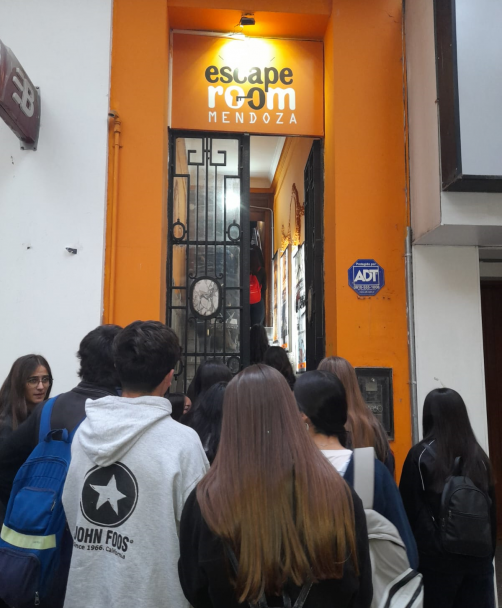imagen Entre fórmulas y acertijos: una aventura de aprendizaje fuera del aula