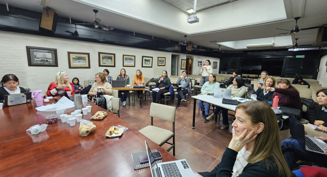 imagen Se desarrolla un trayecto de Fortalecimiento de la Mediación Pedagógica en Escenarios Educativos Ampliados