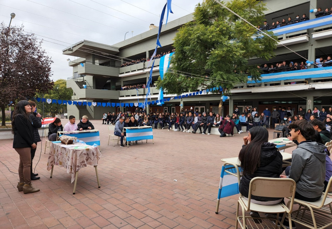 imagen Celebramos un nuevo aniversario de la Revolución de Mayo