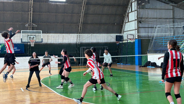 imagen Se realizó un gran encuentro deportivo de los Colegios de la UNCUYO 