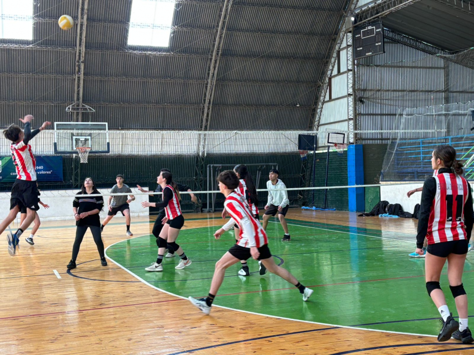 imagen Se realizó un gran encuentro deportivo de los Colegios de la UNCUYO 