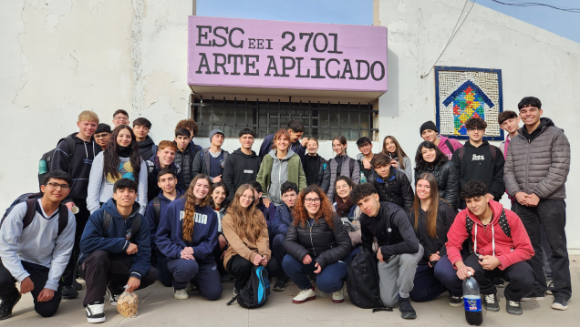 imagen CONEDIS: el equipo que forma parte de la propuesta de Prácticas Sociales Educativas visitó la escuela de Arte Aplicado