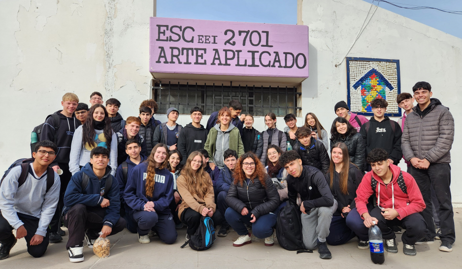 imagen CONEDIS: el equipo que forma parte de la propuesta de Prácticas Sociales Educativas visitó la escuela de Arte Aplicado