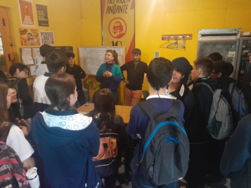 imagen Prácticas Sociales Educativas: estudiantes conocieron el Almacén Andante, un espacio de la Economía Social y Solidaria