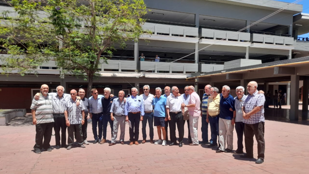 imagen Celebraron sus 60 años de egresados con mucha emoción y una hermosa visita a nuestra institución