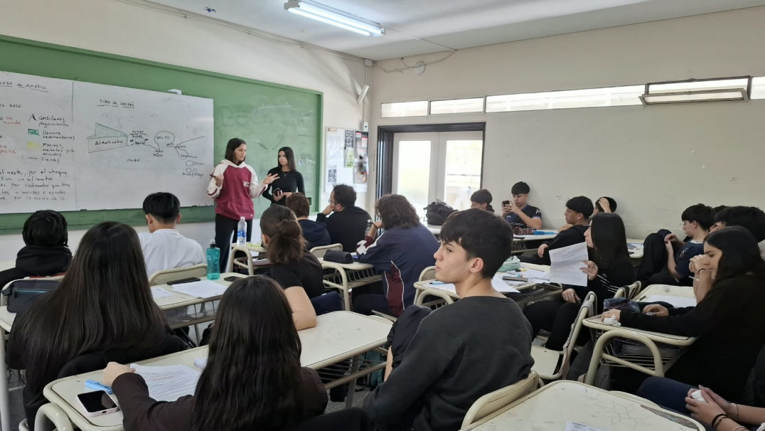 imagen De estudiantes a estudiantes: compartir experiencias para construir la próxima "Promo"
