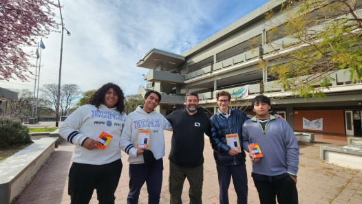 imagen Estudiantes ganadores del intercolegial de Minecraft recibieron importantes premios de una reconocida StartUp educativa