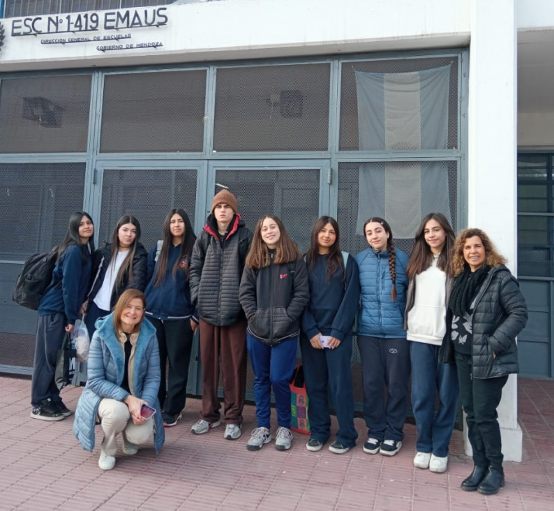 imagen Visita a la Escuela Emaús: aprender a construir una convivencia pacífica