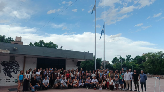 imagen La Escuela Martín Zapata recibió con emoción a los egresados del año 2000