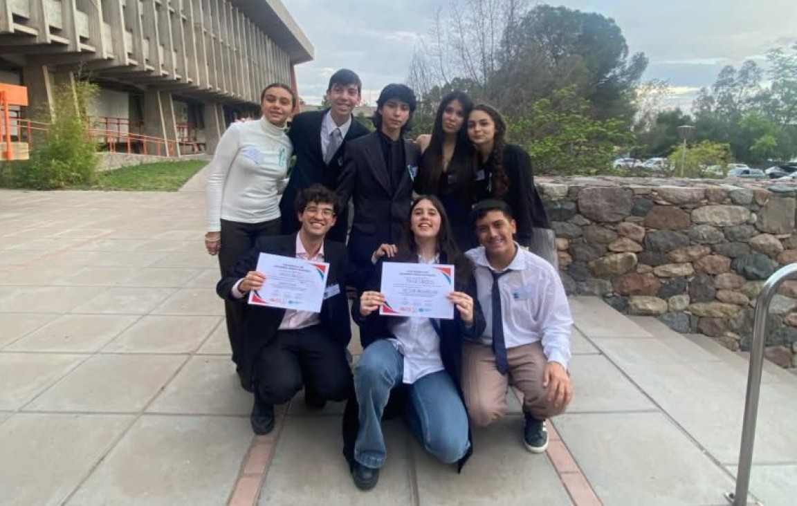 imagen Estudiantes participaron del Modelo Preuniversitario de Naciones Unidas y recibieron importantes menciones