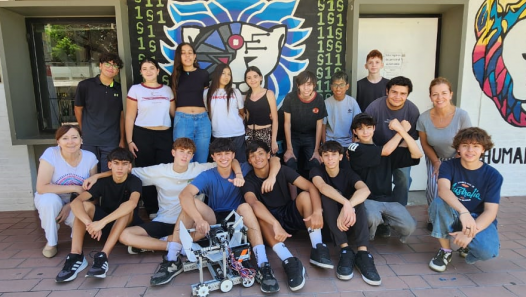 imagen De las aulas a una competencia global: Robotic Lyons participará del First Tech Challenge