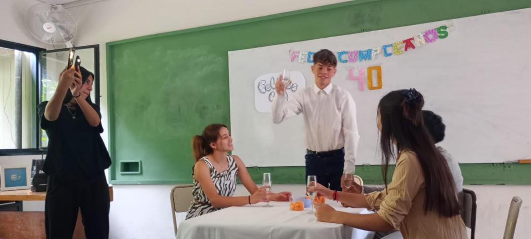 imagen Experiencias teatrales de estudiantes a través de proyectos educativos anuales