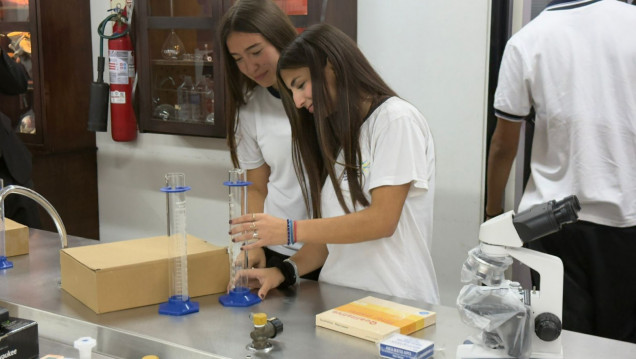 imagen La ciencia y la innovación ya tienen un nuevo espacio en la Escuela de Comercio Martín Zapata