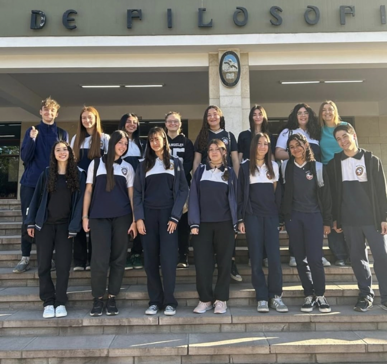 imagen Estudiantes rindieron el examen de competencia lingüística Nivel B1 de Inglés 