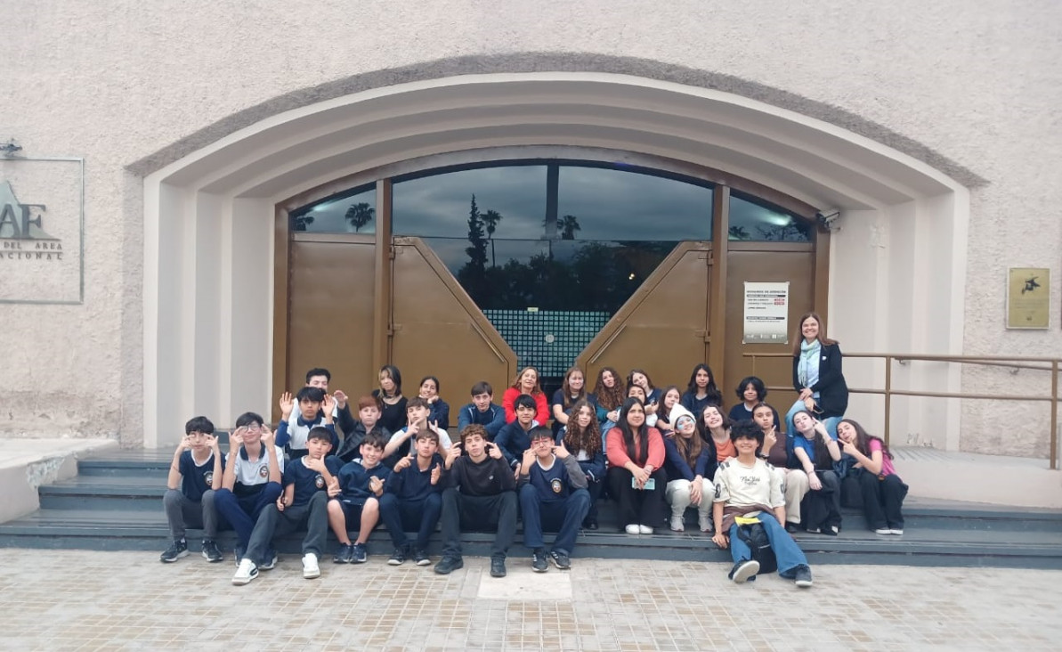 imagen Un viaje a las raíces de nuestra historia: estudiantes visitaron el Museo del Área Fundacional