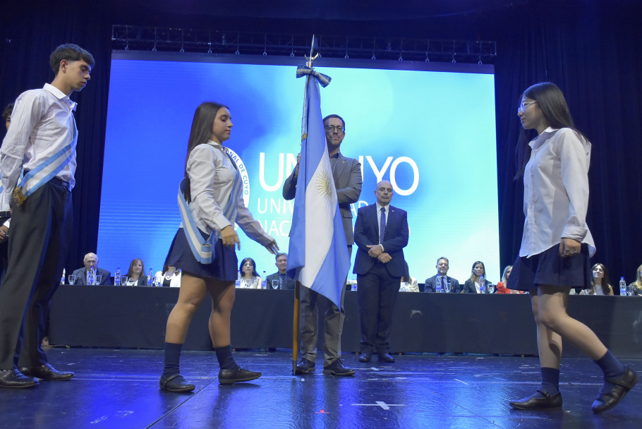 imagen Promoción 2025: la Escuela de Comercio Martín Zapata celebró a sus nuevos egresados