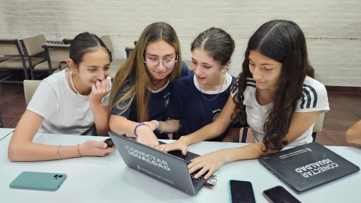 imagen Creatividad, historia y programación: 3er. Scratchatón institucional en el Martín Zapata