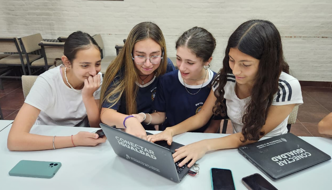 imagen Creatividad, historia y programación: 3er. Scratchatón institucional en el Martín Zapata
