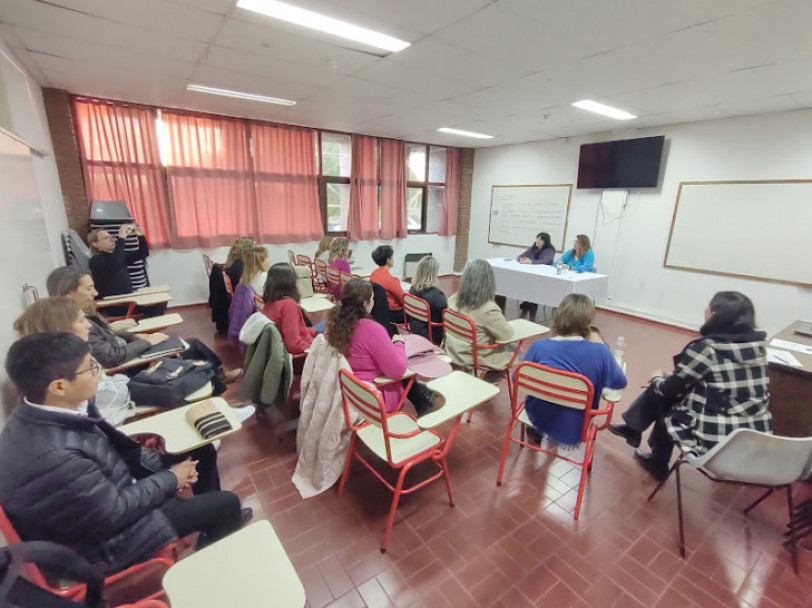 imagen Docentes de la Escuela Martín Zapata participaron de un encuentro jurisdiccional de Profesores de Literatura