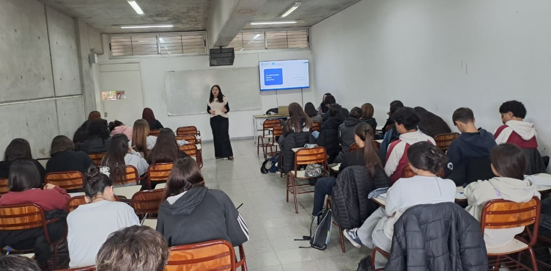 imagen Estudiantes de quinto año visitaron la Facultad de Filosofía y letras