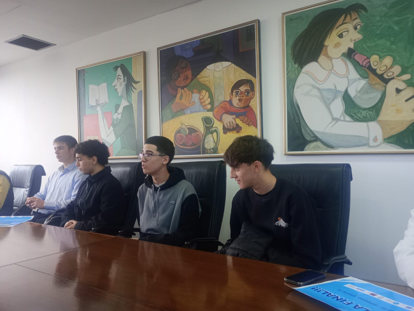 imagen Estudiantes del proyecto Navais fueron recibidos por la rectora de la UNCUYO