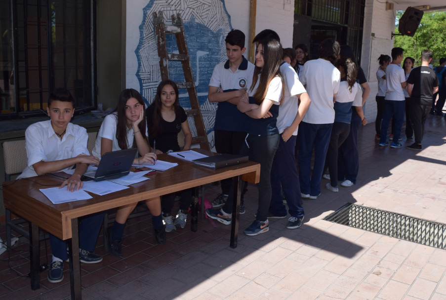 imagen Segundo año de elecciones del centro de estudiantes, con sistema de voto electrónico local