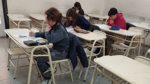 imagen Matemática que desafía, crea y transforma: estudiantes participan en nuevas rondas de la OMA