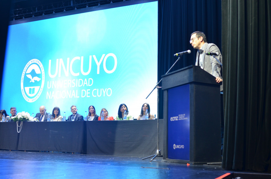 imagen Promoción 2025: la Escuela de Comercio Martín Zapata celebró a sus nuevos egresados