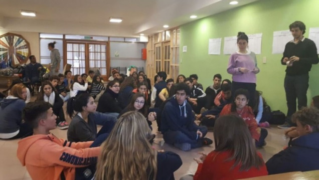 imagen Participamos del primer encuentro entre Centros de Estudiantes y Delegados de Curso