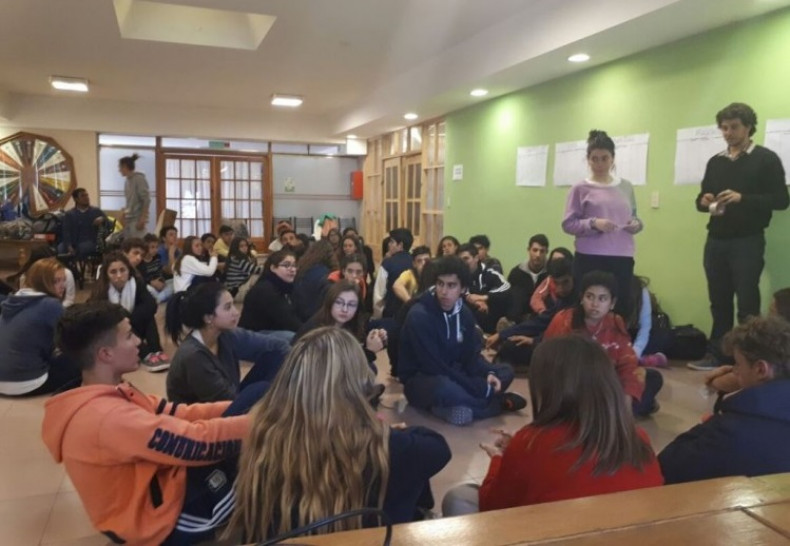 imagen Participamos del primer encuentro entre Centros de Estudiantes y Delegados de Curso