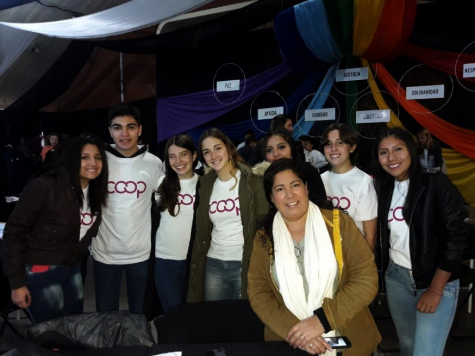 imagen Estudiantes del Martín Zapata participaron en Encuentro Internacional de Cooperativas Escolares