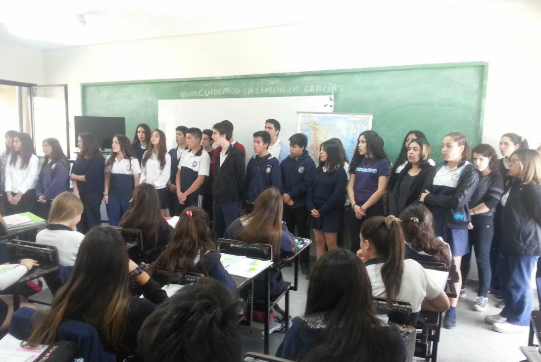 imagen El Himno de la Universidad fue entonado en cada primer año de la escuela