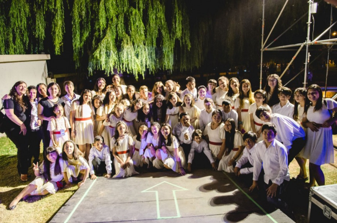 imagen El Coro de Niños y Jóvenes de la UNCUYO inicia su Ciclo Coral en la Nave Universitaria