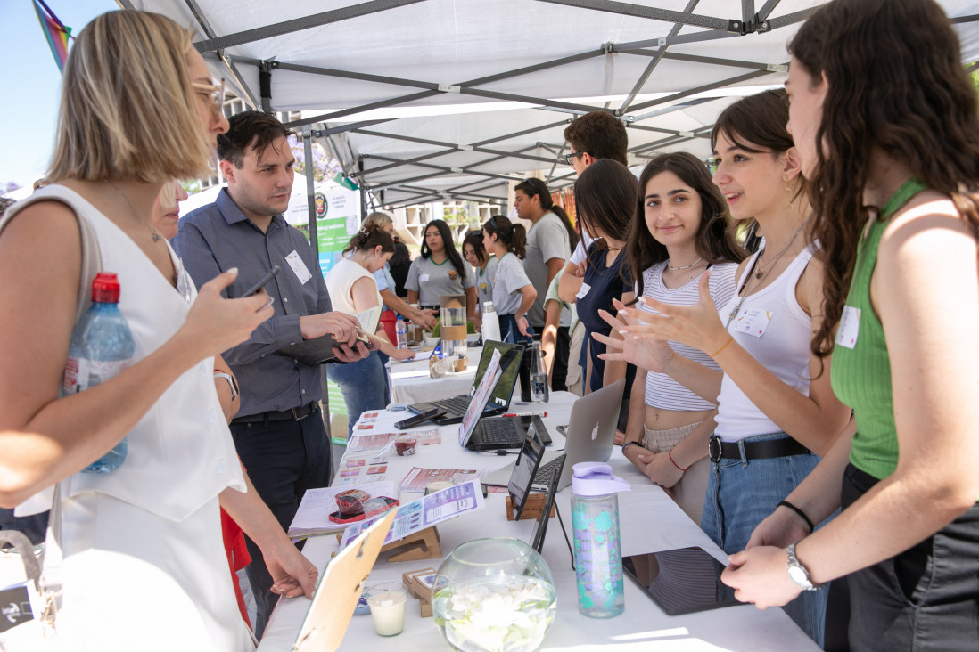 imagen ¡Ya están los 40 equipos semifinalistas que participarán del Bootcamp Emprende U 2025!
