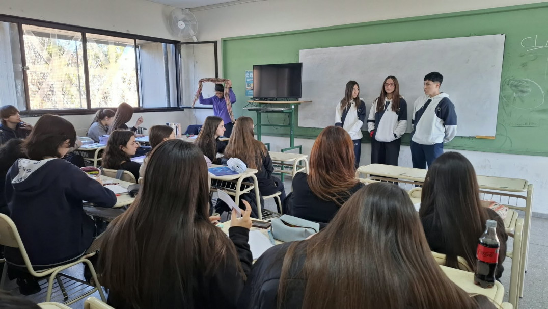 imagen De estudiantes a estudiantes: compartir experiencias para construir la próxima "Promo"