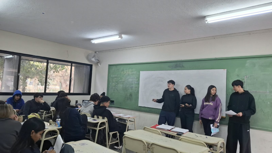 imagen De estudiantes a estudiantes: compartir experiencias para construir la próxima "Promo"