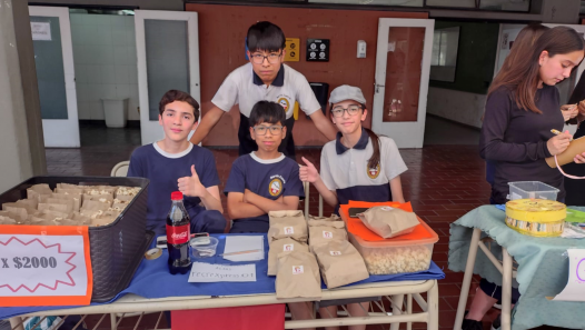 imagen Creatividad y compromiso en la Feria de Emprendedores del Martín Zapata