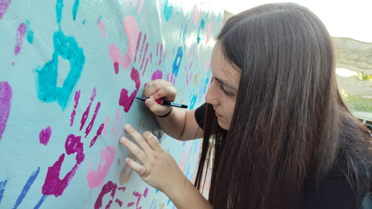 imagen Renovaron el mural de los quintos años