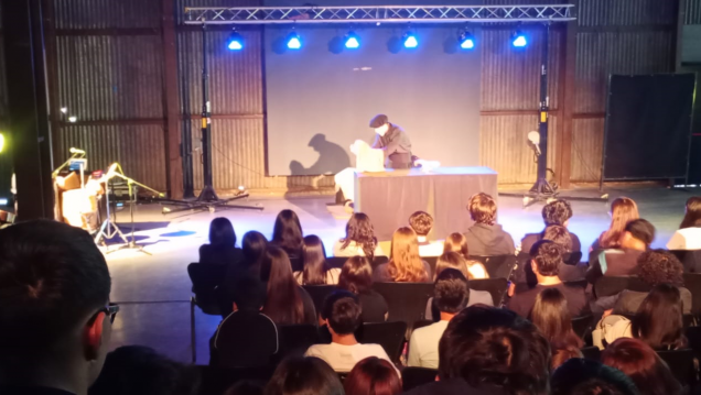 imagen Salida educativa al teatro: una experiencia cultural para seguir aprendiendo
