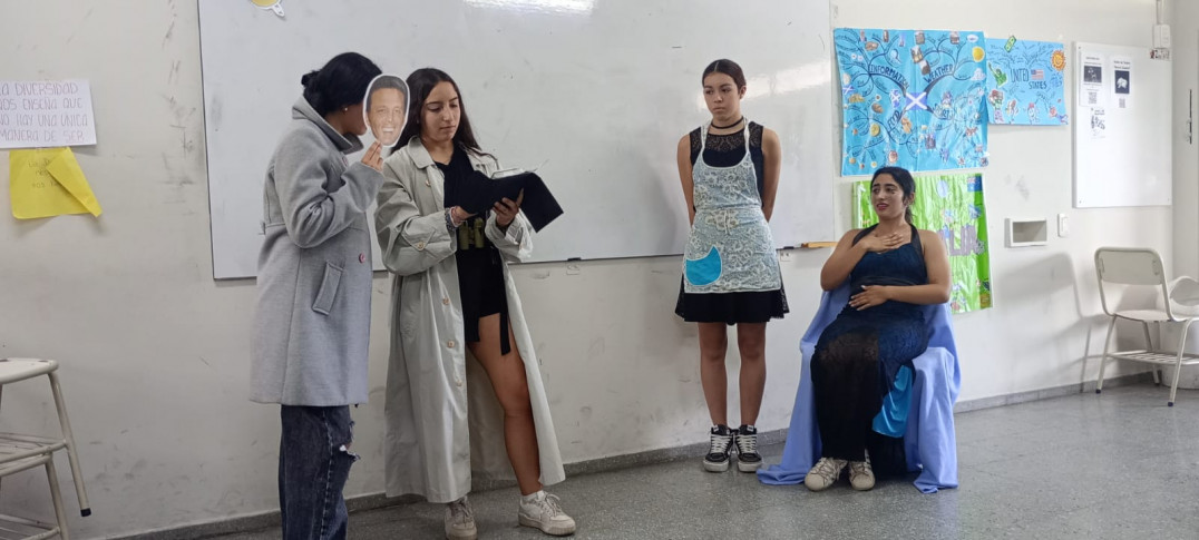 imagen Experiencias teatrales de estudiantes a través de proyectos educativos anuales