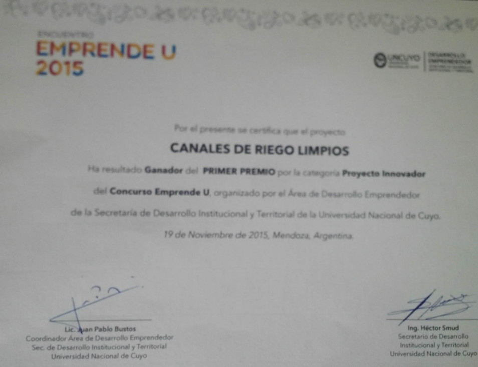 imagen Profesores de nuestra escuela fueron premiados en Concurso Emprende U 