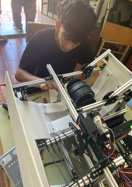 imagen De las aulas a una competencia global: Robotic Lyons participará del First Tech Challenge