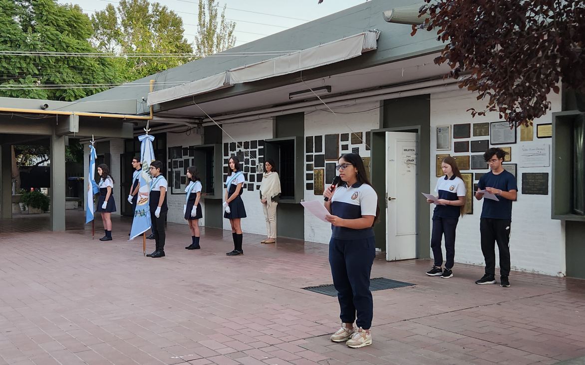 imagen Malvinas: homenaje escolar a Veteranos y Caídos en la guerra