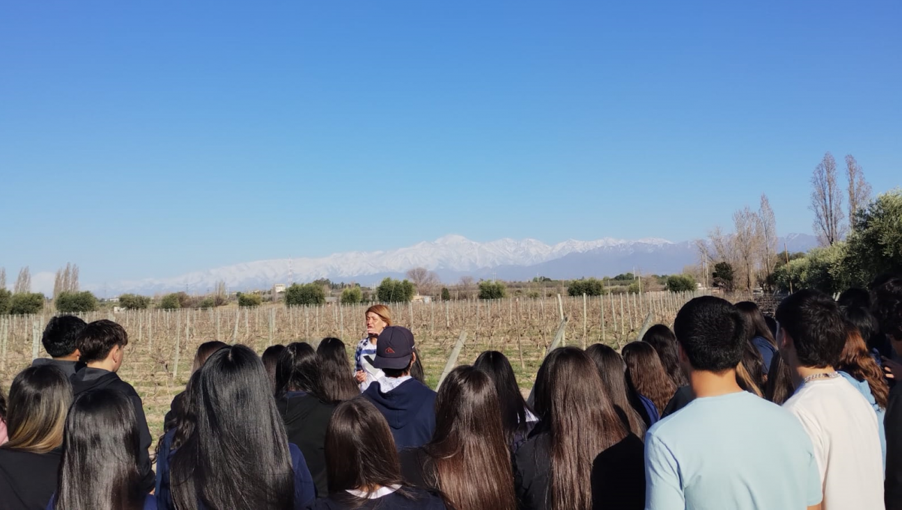 imagen Estudiantes visitaron la Bodega Florio