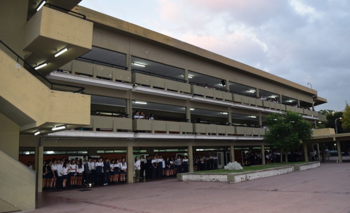 imagen "A nuestros estudiantes, razón de ser de nuestra vocación"